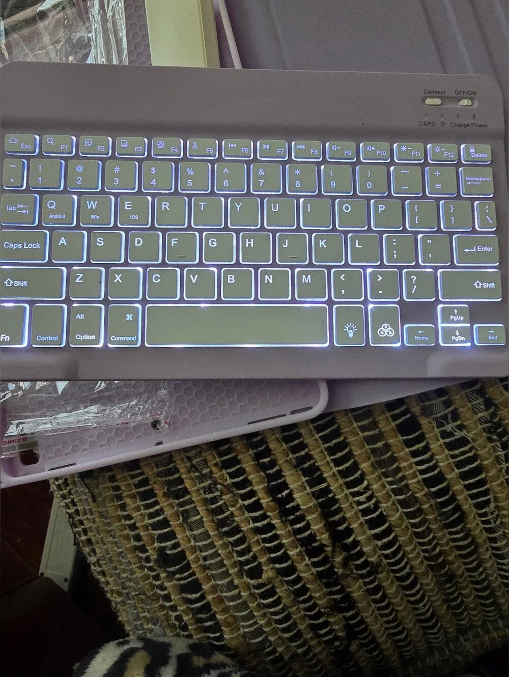 Slim Wireless Bluetooth Keyboard in Light Lavender For Ipad And Android